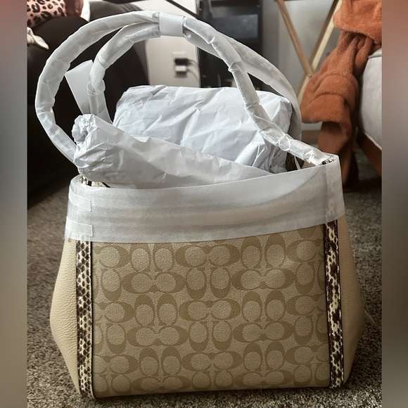 COACH Kristy Shoulder Bag in Colorblock Signature Canvas *BRAND NEW* - Picture 1 of 6